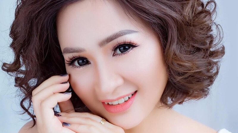 Master Đặng Thị Hoài Thu – Giám khảo phun thêu thẩm Mỹ- bộ môn phun môi 3D: “Tôi tin rằng, đam mê và sự nỗ lực sẽ giúp các bạn thành công để tiến xa hơn.”