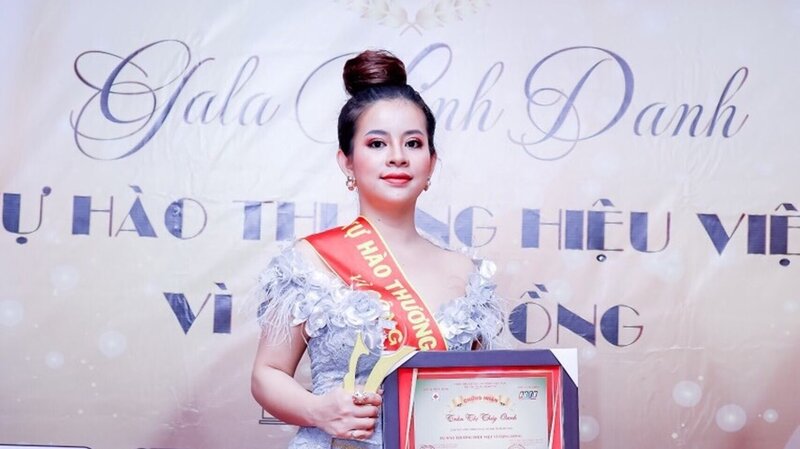 Master Trần Thị Thuý Oanh – Cố vấn ban giám khảo cuộc thi Master Beauty Awards 2020: “ Trên con đường của thành công không có dấu chân của kẻ lười biếng.”