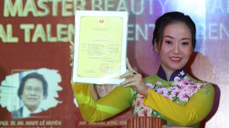 Master Hằng Holy- Ban tổ chức cuộc thi Master Beauty Awards lần 5 năm 2020: “Tôi hạnh phúc vì được đóng góp một phần nhỏ cho sự phát triển của ngành làm đẹp Việt.”