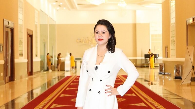 Master Võ Thị Nhung chia sẻ gì khi trở lại bằng ghế giám khảo Phun xăm thẩm mỹ tại cuộc thi Tìm kiếm tài năng đẳng cấp ngành làm đẹp Việt Nam