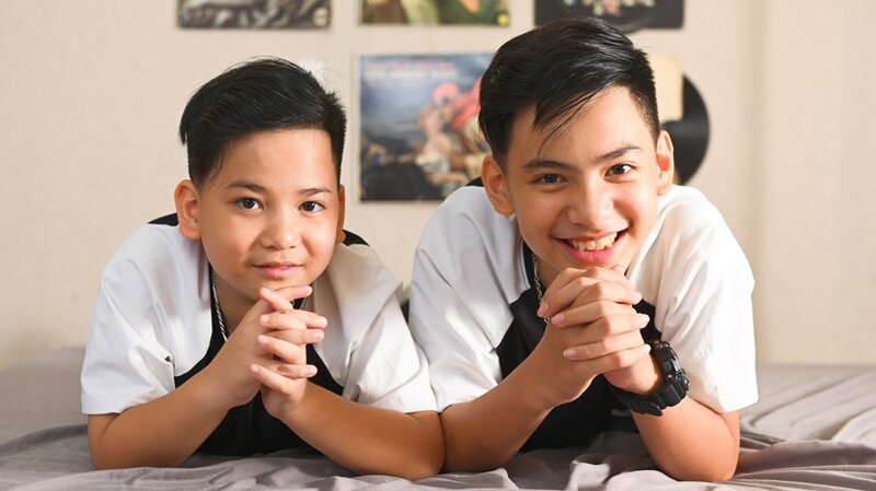 Tuấn Anh – Bảo An: Anh em mẫu nhí siêu “hot” bởi tài năng và ngoại hình giống nhau như hai giọt nước