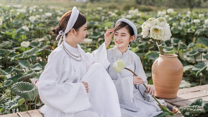 Ngắm loạt ảnh ngọt ngào của cặp mẹ con doanh nhân – mẫu nhí tài sắc vẹn toàn