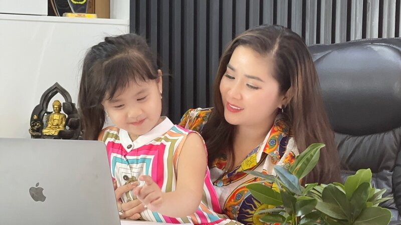 Thiên thần nhí Nguyễn Thảo Uyên My: Tình yêu của mẹ nâng cánh ước mơ